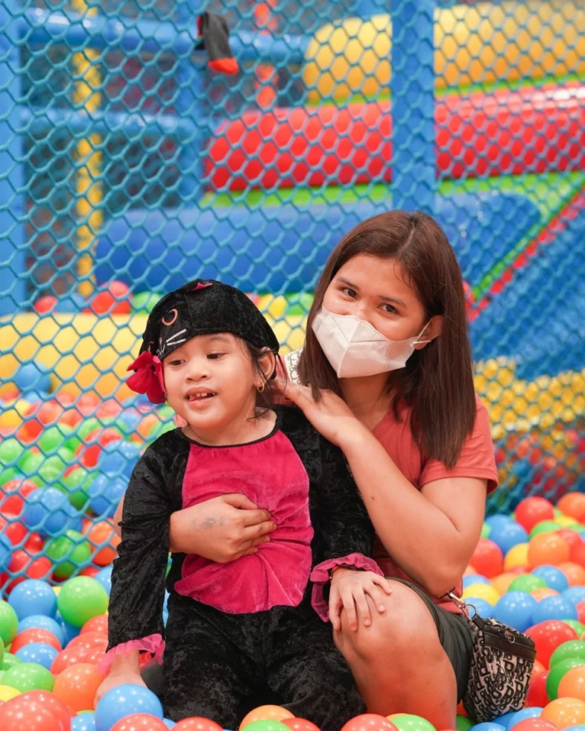 mom-and-child-kidoo-bacoor